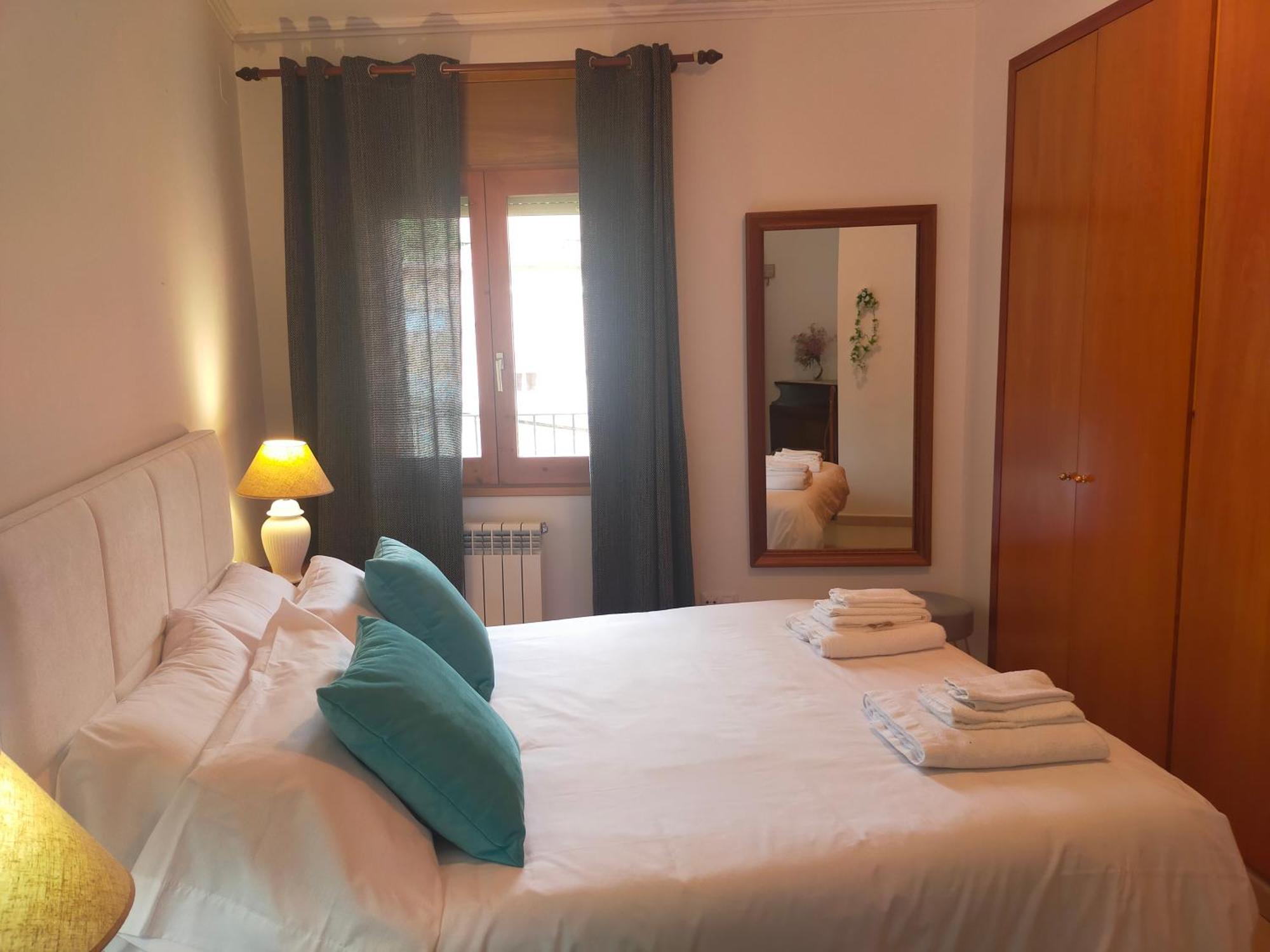 Can Planas Soleado, Amplio Con Vistas Y Parking Sant Joan de les Abadesses Exterior foto